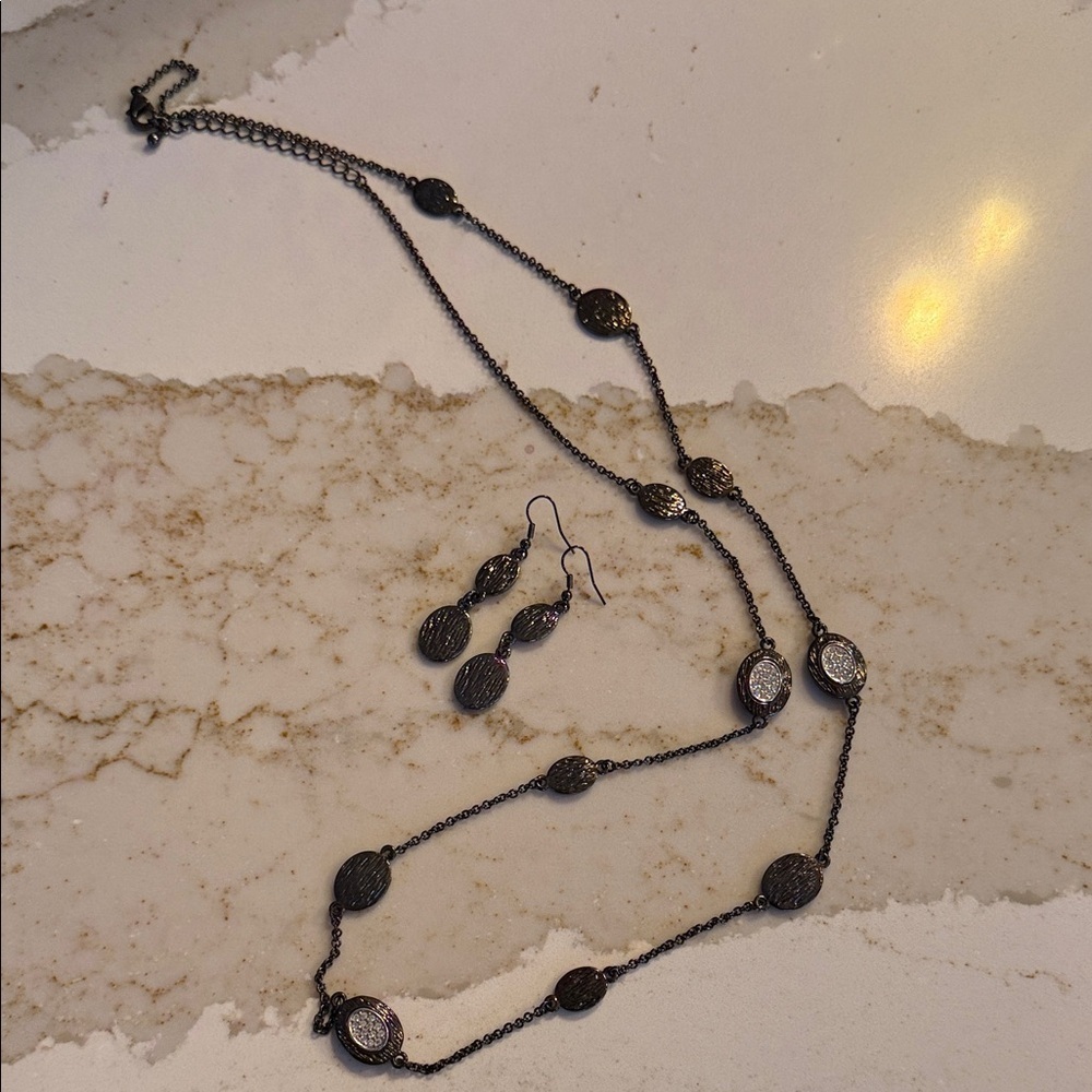 Elegant Hematite and Silver Jewelry Set